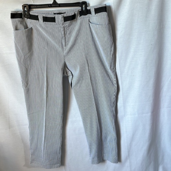 I.N.C. Cropped Slacks - Picture 3 of 11